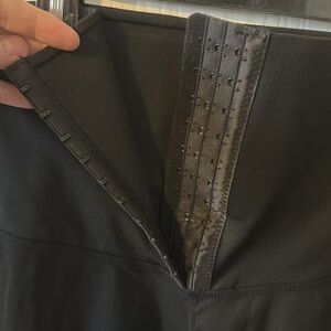 Love poem by Block corset waist leggings size XL